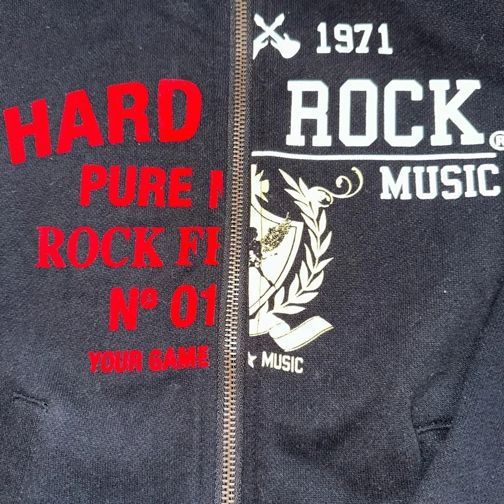 Hard Rock Cafe hard rock